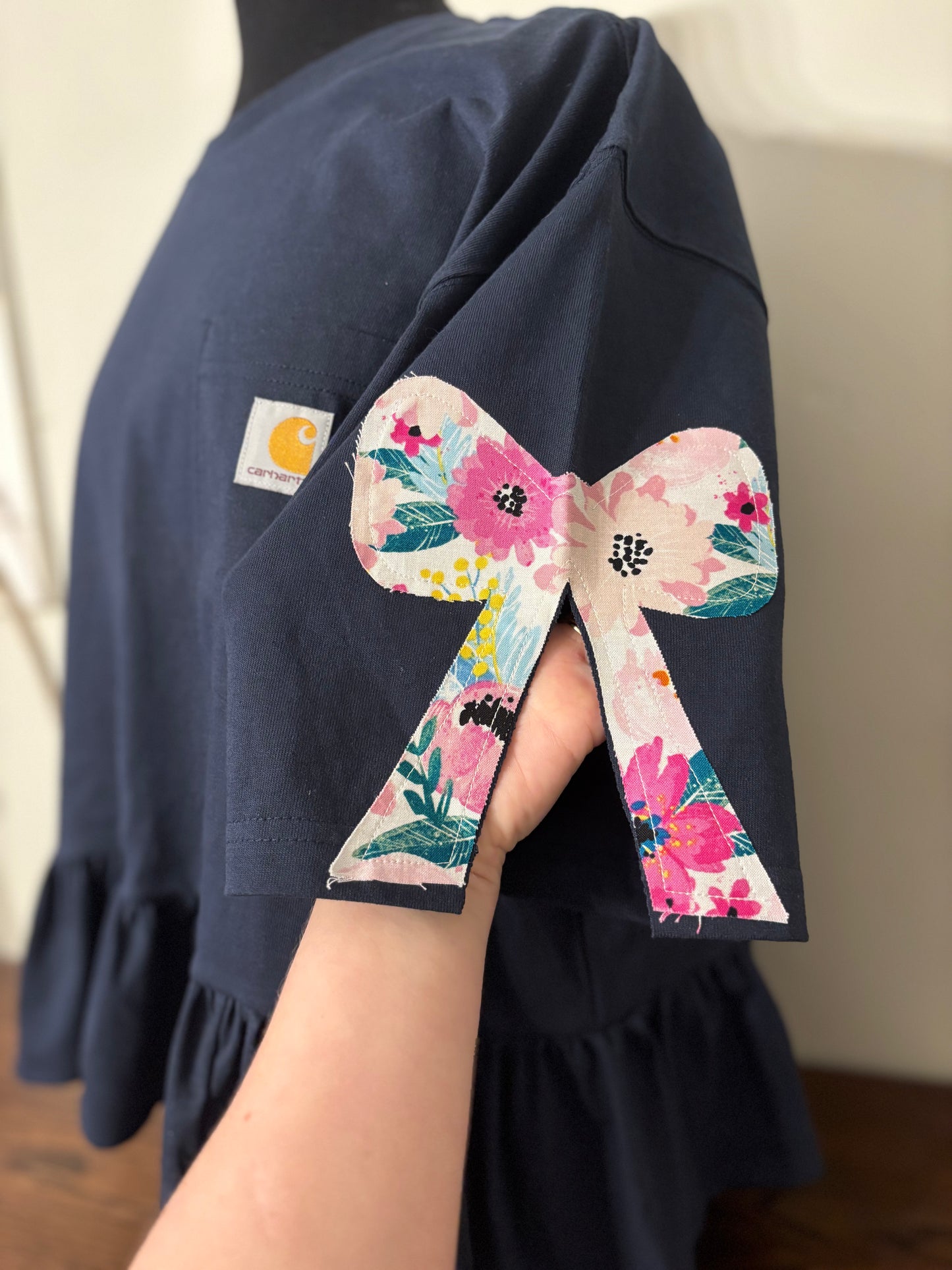 RTS Large Navy Single Ruffle Bow Sleeve